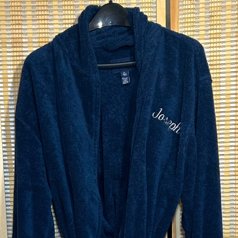 Joseph Monogrammed Robe - Picture 9 of 10